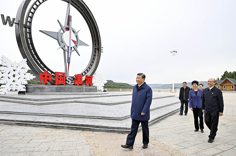 9月6日至8日，中共中央總書記、國家主席、中央軍委主席習(xí)近平在黑龍江考察。這是6日下午，習(xí)近平在大興安嶺地區(qū)漠河市北極村考察。
